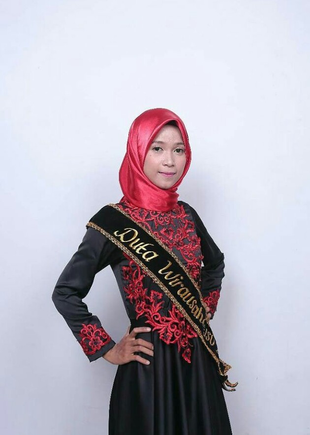 Kisah Jatuh Bangun Mega, Merintis Usaha Make Up Artist Hingga Beromset Puluhan Juta